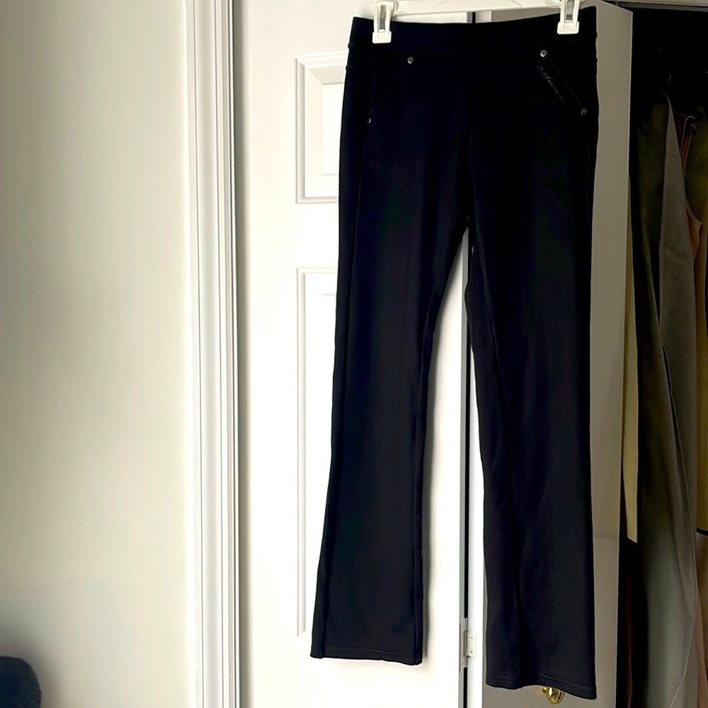 Calvin Klein black leggings, jean style